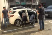 影/猖獗！台中警攻堅緝獲26面假車牌　網兜售賺2倍黑市價差