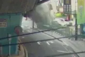 快訊/上班族哀號！拖板車鋼梁砸破忠孝橋護欄　事發瞬間「水泥瀑布」畫面曝