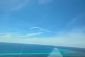影/中菲黃岩島再爆衝突　馬尼拉控陸戰機向菲巡邏機「危險發射照明彈」