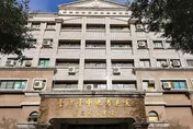 熟女睡夢中鄰居色男爬上床亂摸　強制猥褻罪判刑6月