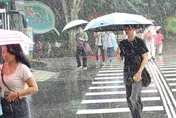 颱風外圍環流發威！10縣市豪雨特報　花東屏地區防強降雨