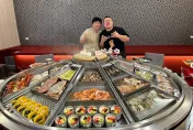 2個男人都輸了！胡瓜+大蛇丸抵不過正妹大胃王泡芙