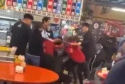 影/屏東華僑市場爆衝突！停車喬不攏　2攤販7人打成一團