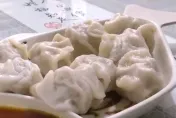 煮水餃用冷水？網掀兩派論戰　內行人曝：水滾下餃子