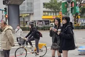 非常寒冷！8縣市低溫特報　雙北一早凍破10度