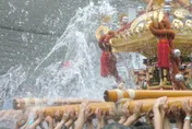 人群、濕冷、熬夜、水質！醫：潑水節是病毒狂歡派對