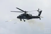 發揚空對地火力　陸航直升機空用武器射擊訓練