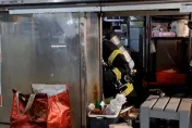 疑大火燃油煙機！瑞豐夜市炒麵店竄火　客人嚇壞急逃命