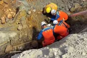影/苗栗邊坡坍塌工人遭活埋　土石堆中救出送醫不治