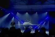空軍新型F-16 Block 70戰機在美國出廠　首架F-16D雙座機曝光