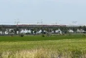 影/靜止畫面曝！高鐵遇地震班次大亂　列車卡軌道90分鐘