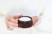 家有幼兒請留心！含「薄荷醇」藥膏恐引發呼吸停止