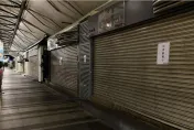 空無一人！新北「碧潭商店街」倒整排　在地人曝原因