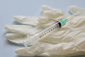 政策3箭齊發！流感疫苗、肺鏈疫苗同步升級　接種處置費調漲