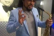 傳擁上千張鴻海股票　張菲遇股災因應方式曝