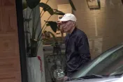 患失智症2年！78歲侯孝賢0偽裝街頭散步　最新現況曝光