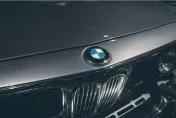 結婚3年妻突消失　開走「百萬BMW」竟嗆：騎電動車比較開心