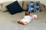 「太早用抗生素」嬰幼兒恐終身過敏！研究證實：打斷免疫學習