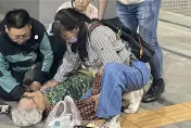 「高雄雙罷劫」85歲領銜人在地檢署昏倒！哭嚎：我好冤枉