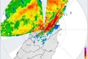 深夜暴雨突狂襲北部！新北桃園等6縣市強風特報