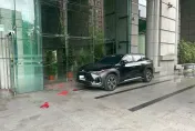 影/交通部門口被鞭炮攻擊最新！嫌犯身影曝光