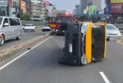 影/疑恍神惹禍　高雄小貨車衝撞分隔島「彈飛側翻」