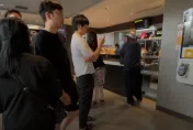 麥當勞厚鬆餅堡今回歸！民眾瘋搶買　排隊人潮湧現