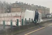 影/台66東向慘烈車禍！大車撞3車躺整條路　交通癱瘓中