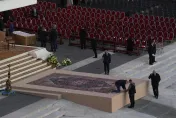 教宗方濟各葬禮座位安排曝光　川普依法語國名順序坐第三排