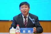 陸大學校長搭機突不適…班機「90度大轉彎」落地救不回