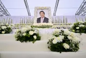 前香港首富李兆基出殯　政商名流到場弔唁