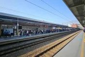 影/相關影片曝！台鐵清晨「死傷事故」　桃園─內壢列車受影響