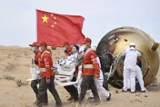 影/陸「神舟十九號」成功著陸　3太空人安全出艙狀態良好