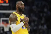 NBA/幫湖人者就可獲狀元？詹皇見獨行俠神抽「笑哭」　引陰謀論