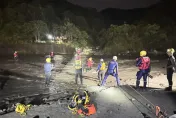 影/花蓮八里灣溪水暴漲！23人受困驚魂整夜　救援畫面曝