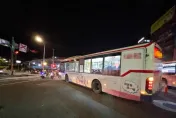 南港公車撞機車！27歲騎士左膝變形緊急送醫