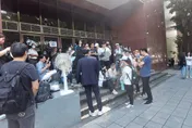 京華城案520「苗博雅作證+柯文哲延押庭」　小草集結北院