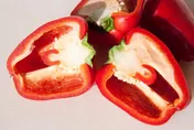 紅甜椒「白色筋膜」別再剔除！營養師：富含抑癌物質