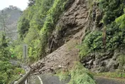 台8線109.8K邊坡坍方＋土壤含水量趨飽和　晚間預警性封路
