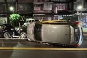 影/板橋也有長者惡駕駛！　7旬嬤連撞2車嗆沒錢「不然告我」