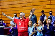 世壯運/104歲羽球老頑童合拍李洋　曝長壽秘訣：多看美女