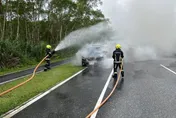 花蓮自強外役監前驚見火燒車！危急狀況直擊