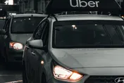 恐龍家長無視告示！放任孩子零食滿碎屑　Uber司機怒轟裝死