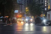 午後雷雨襲2地！桃園新北熱飆38度　熱帶系統走法像「劍魚」
