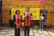 李㼈點姜太公七星燈　祈福《突破：3000米的泳氣》票房長紅