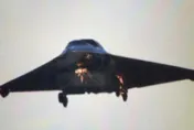 解放軍殲-36正面照片曝光！美媒：高速飛行、一擊即走