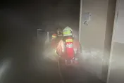 影/深夜驚魂！中華大學工程一館實驗室起火　幸無傷亡