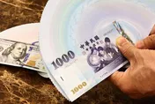 公務人員年終2月6日入帳！　約7成5可拿到2.5個月獎金