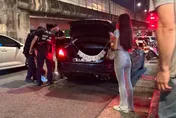 影/高清片！他違停求婚遭取締搜出毒、準新郎變在地青年