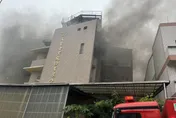 影/從死神手中搶命！新北工廠大火失聯移工「平安救出」